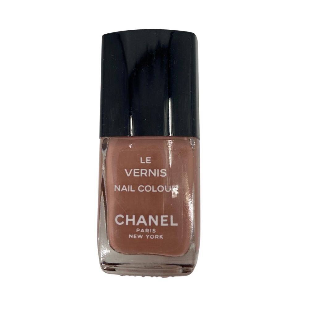 Chanel Le Vernis Nail Colour pierre lunaire moonstone .44 polish limited edition